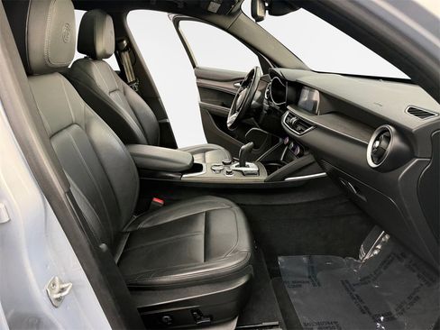 Used 2023 Alfa Romeo Stelvio Ti image 26