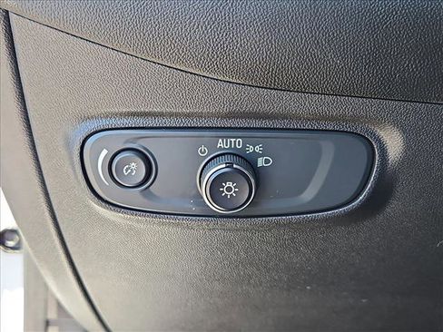 Used 2022 Chevrolet Equinox LT FWD image 16