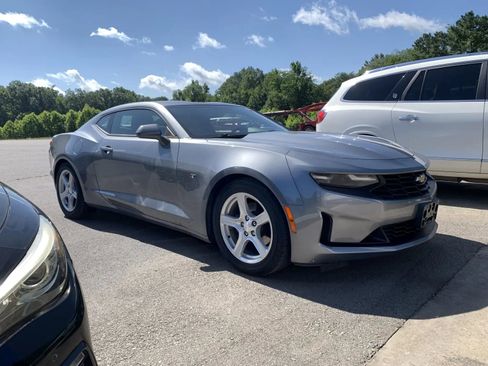 Used 2020 Chevrolet Camaro LT RWD image 1
