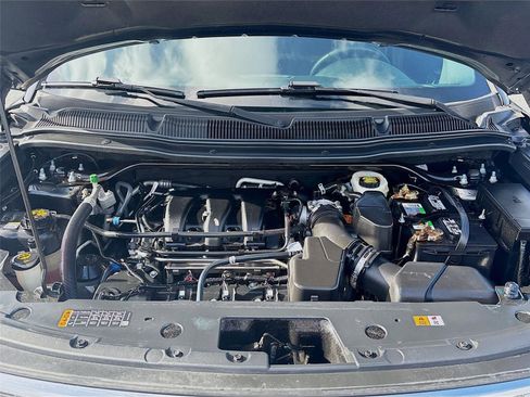 Used 2018 Ford Explorer XLT w/ Equipment Group 201A image 32