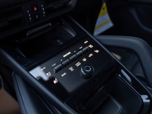 New 2026 Porsche Cayenne GTS AWD/4WD image 23