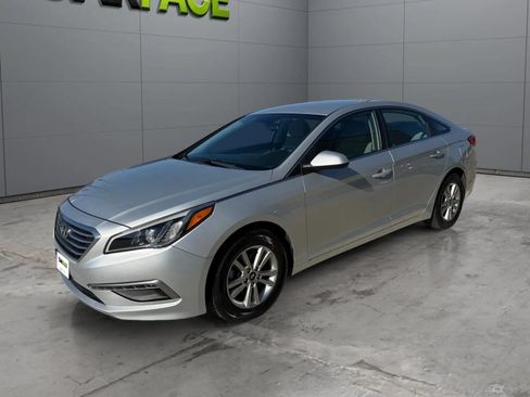 Used 2015 Hyundai Sonata SE w/ Option Group 09 FWD image 6