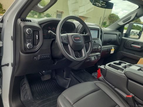 New 2025 GMC Sierra 3500 Pro w/ Convenience Package image 10