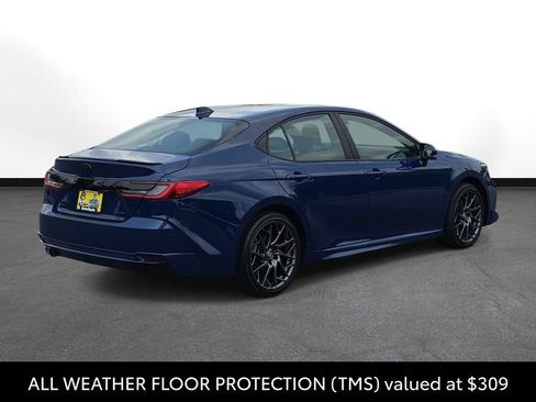 Used 2025 Toyota Camry XSE AWD/4WD image 6