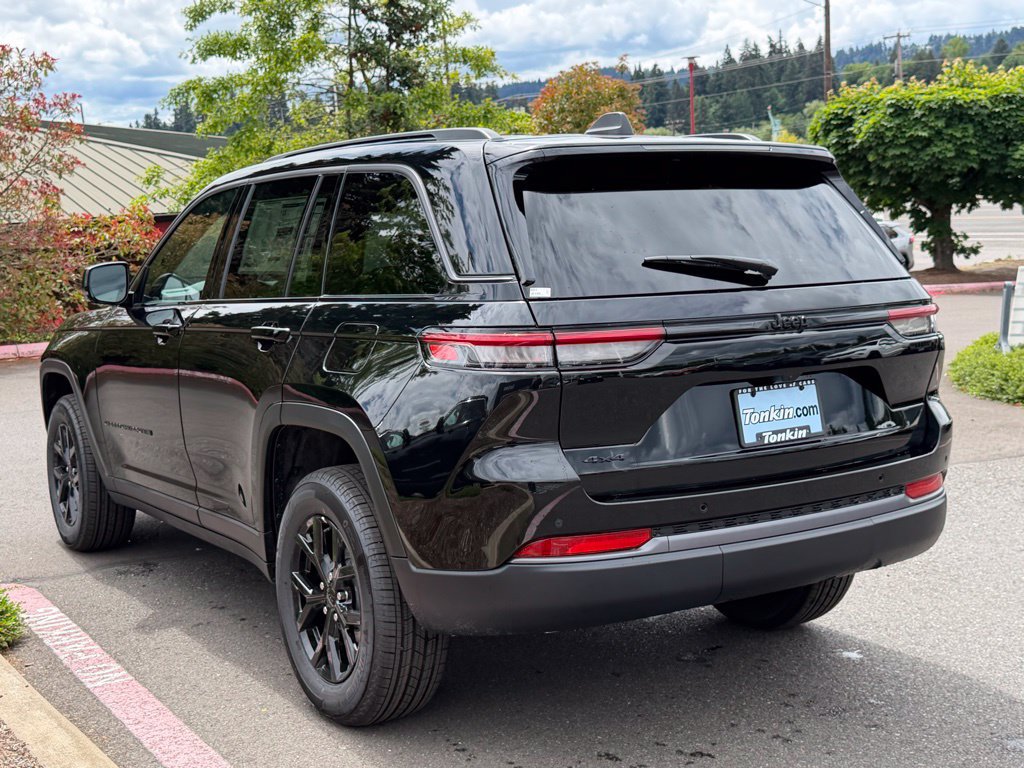 New 2026 Jeep Grand Cherokee Altitude AWD/4WD image 5
