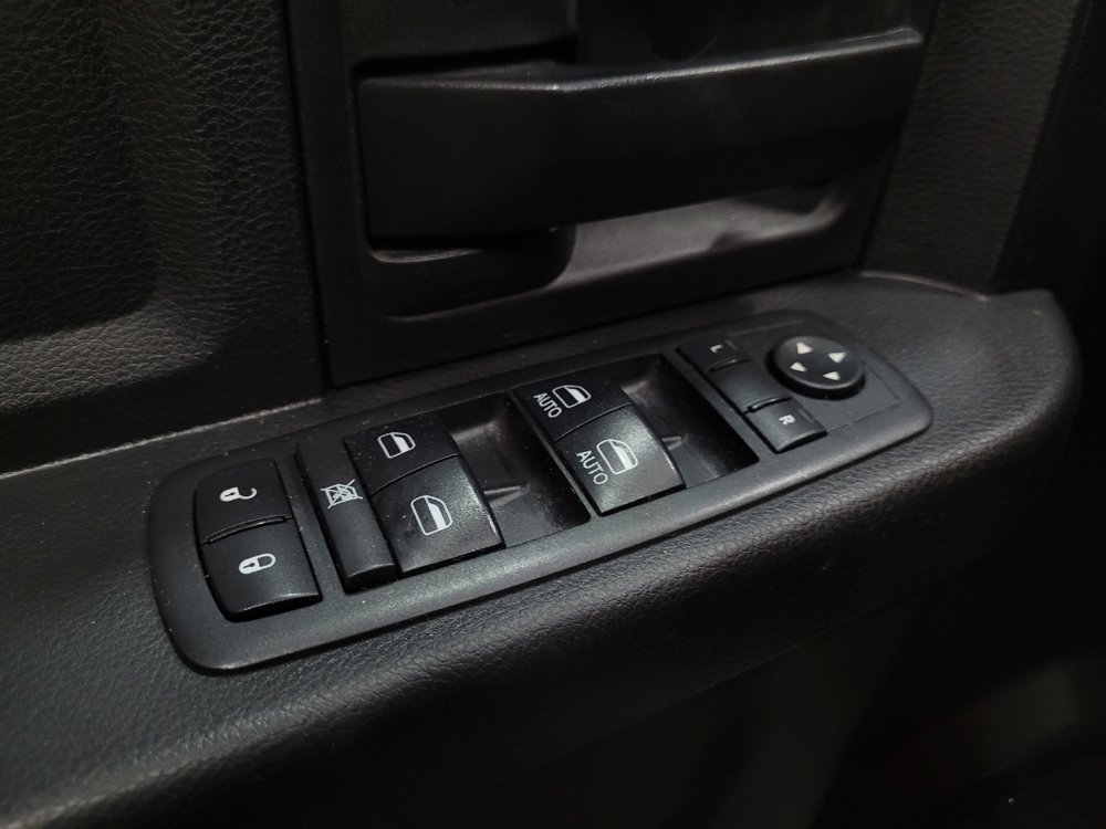 Used 2017 RAM 1500 Express w/ Express Value Package AWD/4WD image 27