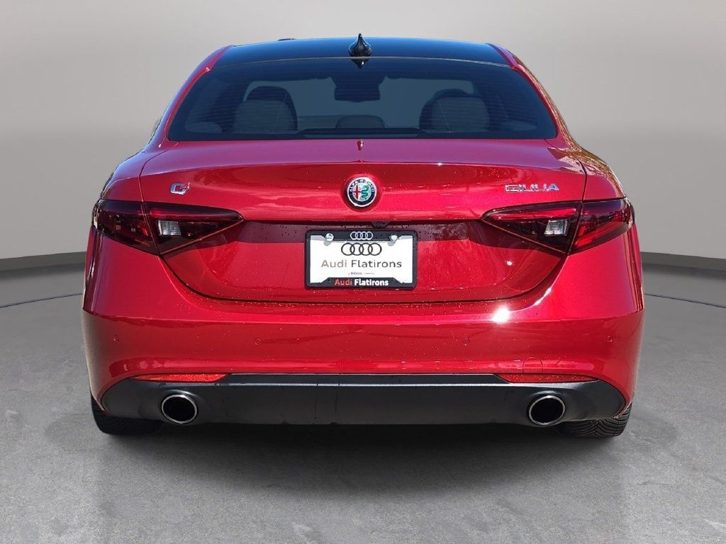 Used 2019 Alfa Romeo Giulia Ti w/ Quick Order Package 22X Lusso AWD/4WD image 7