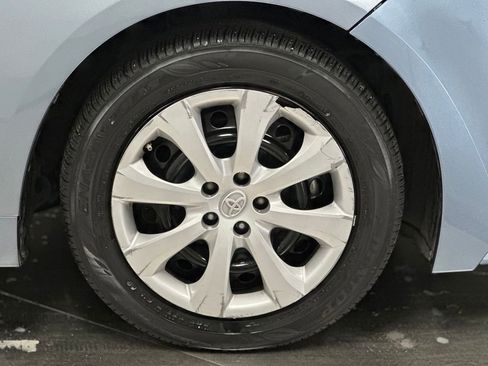 Used 2021 Toyota Corolla LE FWD image 23