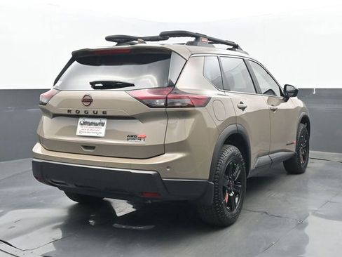 Used 2025 Nissan Rogue SV image 21