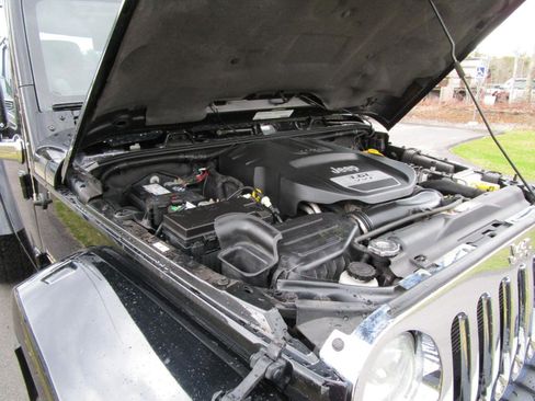 Used 2012 Jeep Wrangler Sahara w/ Dual Top Group image 14