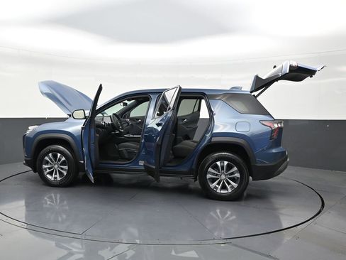 Used 2026 Chevrolet Equinox LT FWD image 30