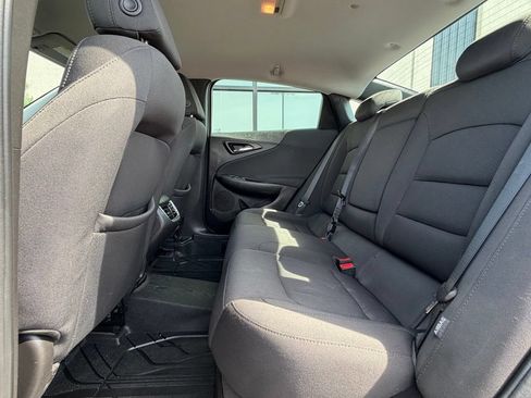 Used 2018 Chevrolet Malibu LT FWD image 22
