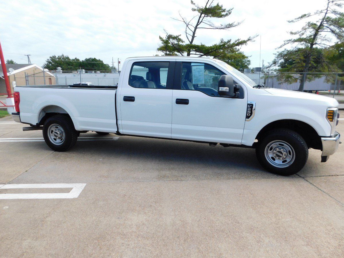 Used 2018 Ford F250 XL w/ Power Equipment Group RWD image 2