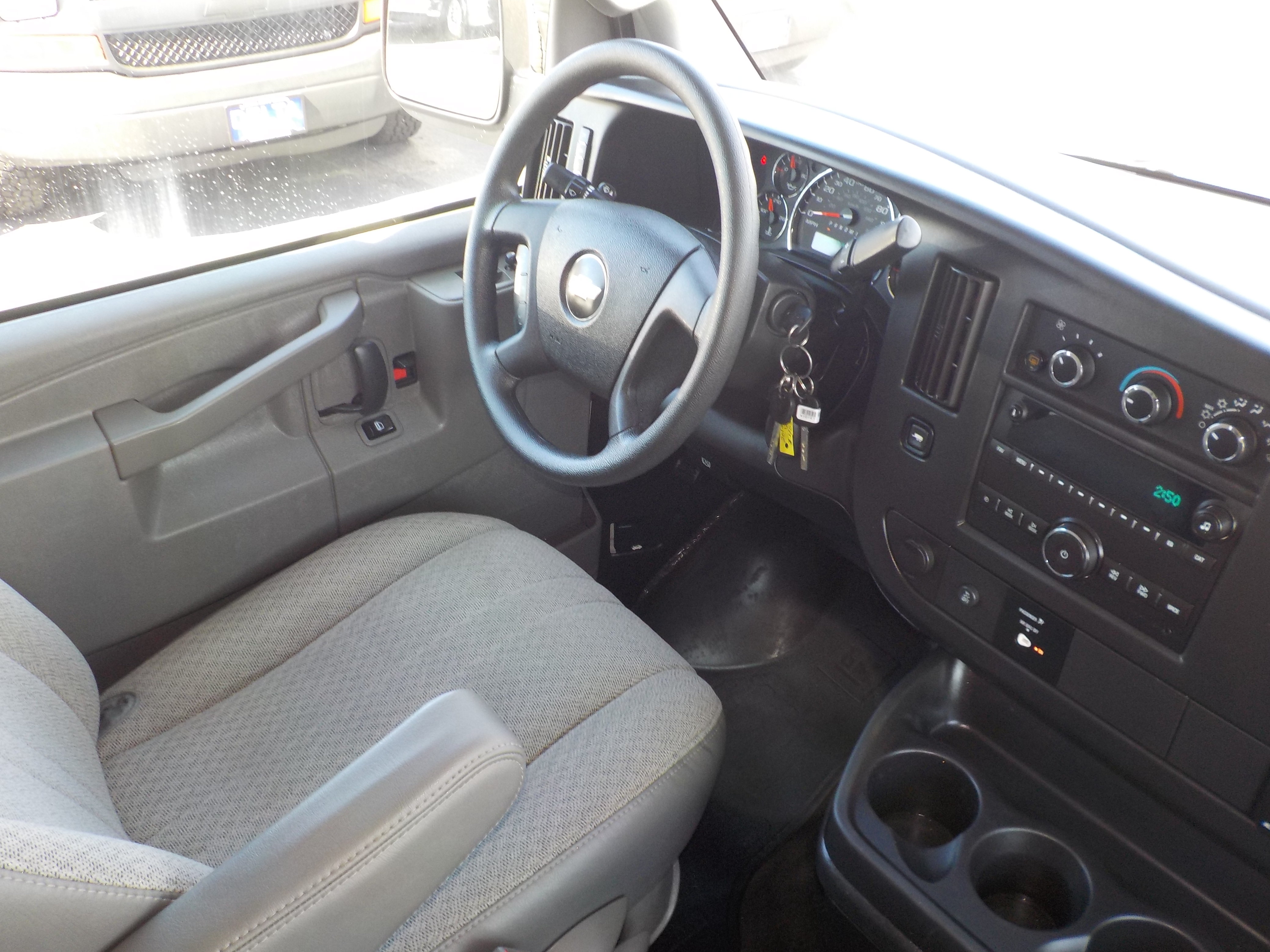 Used 2017 Chevrolet Express 3500 LT w/ LT Preferred Equipment Group RWD image 16