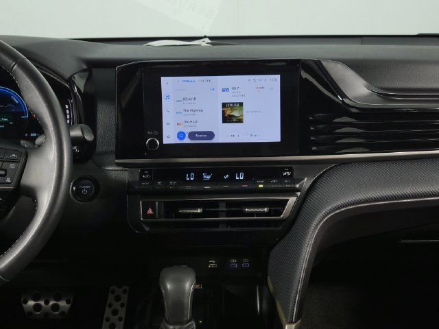 Used 2025 Toyota Camry SE FWD image 22