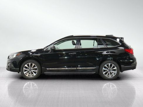 Used 2018 Subaru Outback 2.5i Touring w/ Popular Package #3 AWD/4WD image 2