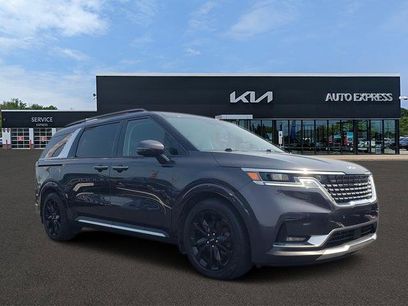 Used 2022 Kia Carnival SX