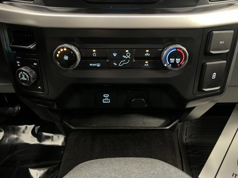 Used 2022 Ford F150 XLT image 47