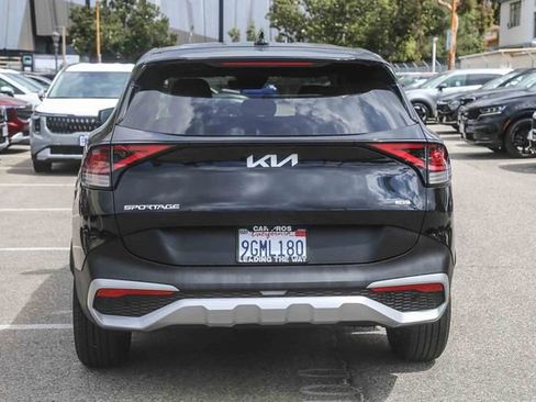 Used 2023 Kia Sportage LX AWD/4WD image 9