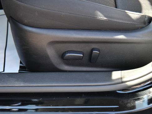 Used 2024 Nissan Altima 2.5 SV FWD image 16