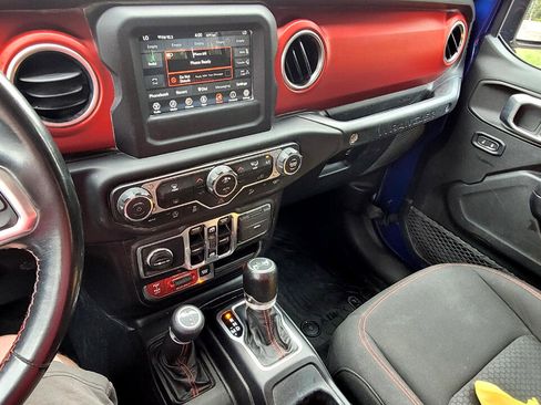 Used 2018 Jeep Wrangler Unlimited Rubicon image 13