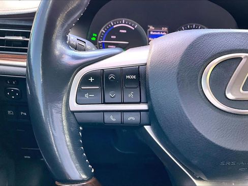 Used 2016 Lexus ES 300h image 22