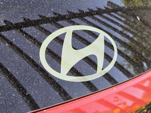 Certified 2025 Hyundai Tucson SEL FWD image 9