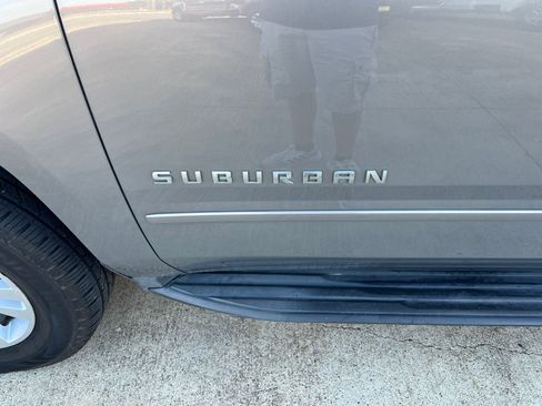 Used 2019 Chevrolet Suburban LT w/ Max Trailering Package RWD image 31