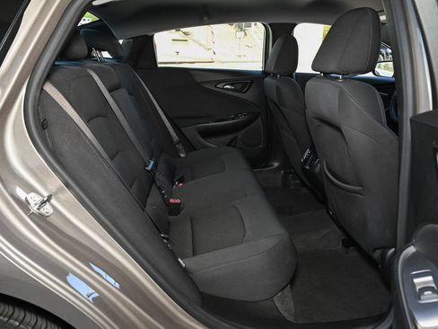 Used 2023 Chevrolet Malibu LT FWD image 40