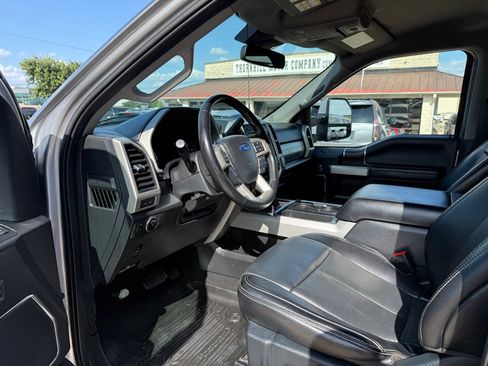 Used 2021 Ford F250 Lariat w/ Lariat Value Package AWD/4WD image 14