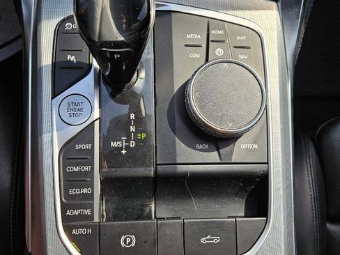 Used 2021 BMW M440i Convertible image 18