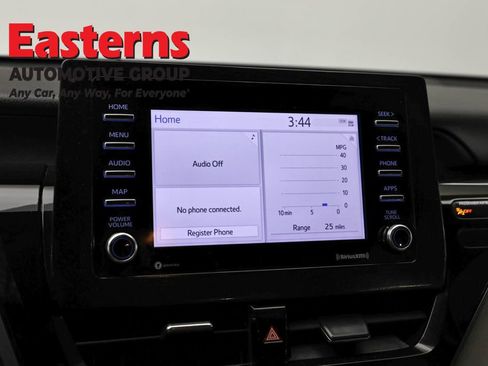 Used 2021 Toyota Camry SE FWD image 19