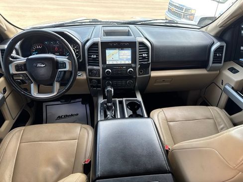 Used 2017 Ford F150 Lariat w/ Equipment Group 502A Luxury AWD/4WD image 11