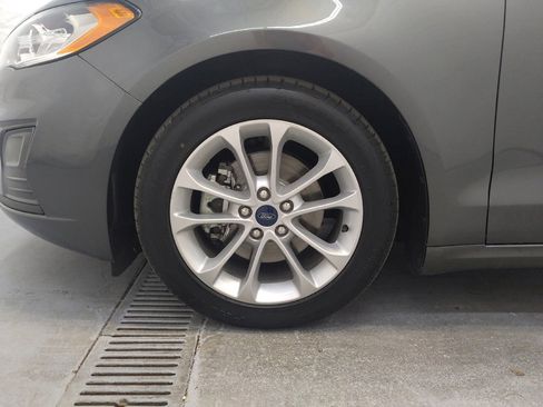 Used 2020 Ford Fusion SE image 31