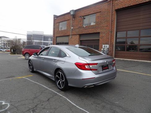 Used 2018 Honda Accord Sport image 17