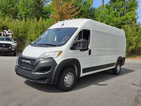 Used 2023 RAM ProMaster 2500 FWD image 4