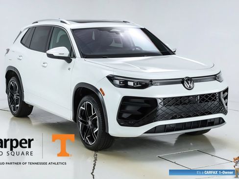 Used 2025 Volkswagen Tiguan SEL R-Line AWD/4WD image 15
