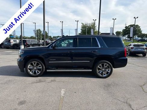 Used 2019 Chevrolet Tahoe LT w/ LT Signature Package RWD image 6