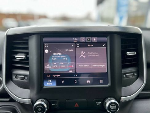 Used 2024 RAM 2500 Big Horn w/ Bed Utility Group image 27