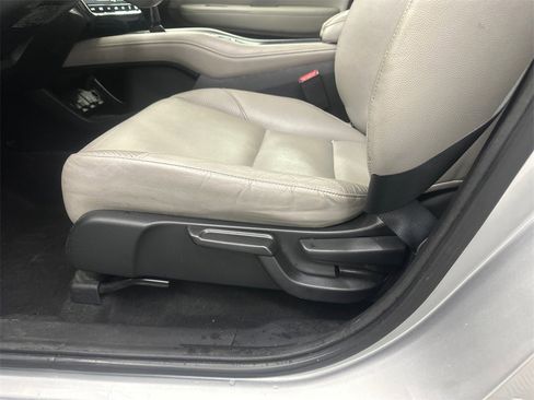 Used 2016 Honda HR-V EX-L image 10