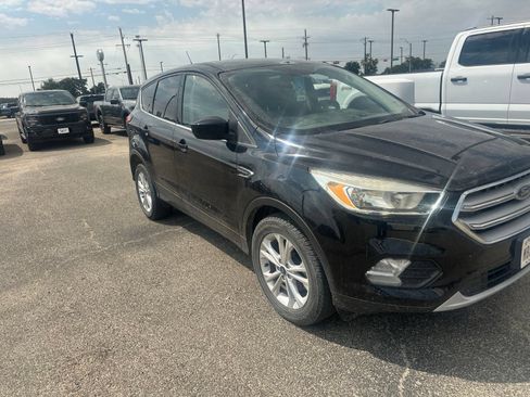 Used 2019 Ford Escape SE FWD image 7