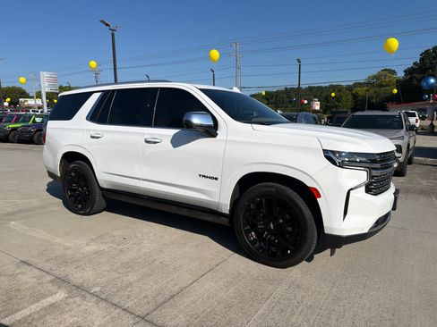 Used 2023 Chevrolet Tahoe Premier w/ Premium Package 2 AWD/4WD image 2