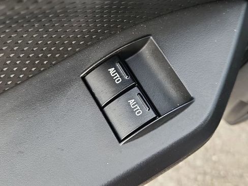 Used 2007 Ford Mustang Premium image 19