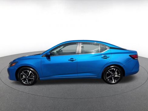 Used 2025 Nissan Sentra SV FWD image 8