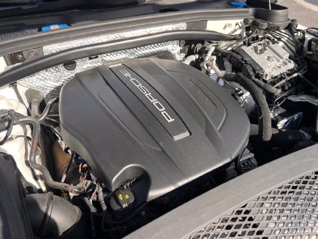 Used 2019 Porsche Macan AWD/4WD image 33
