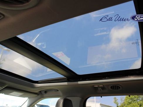 Used 2020 Ford Explorer Limited image 18