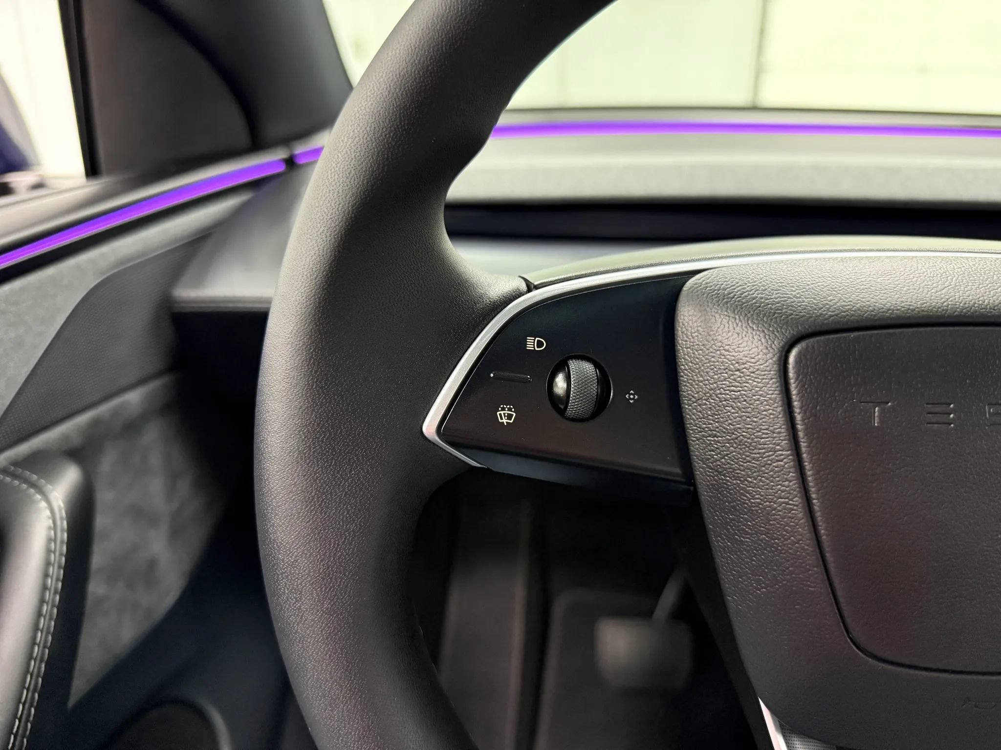Used 2026 Tesla Model Y AWD image 28