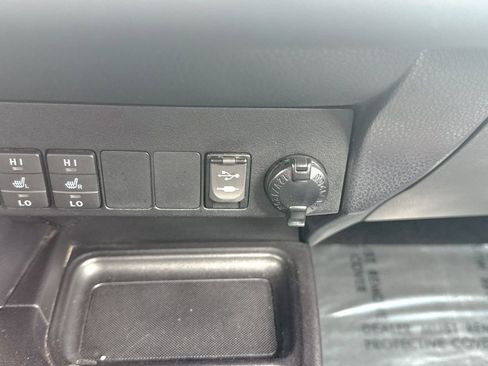 Used 2015 Toyota RAV4 Limited w/ Technology Package image 36