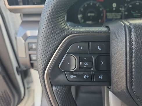 Certified 2025 Toyota Tacoma TRD Off-Road AWD/4WD image 21
