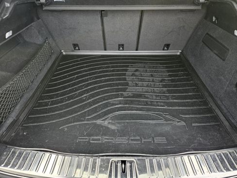 Certified 2024 Porsche Cayenne Coupe image 31